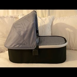 Uppababy bassinet first vista or Cruz